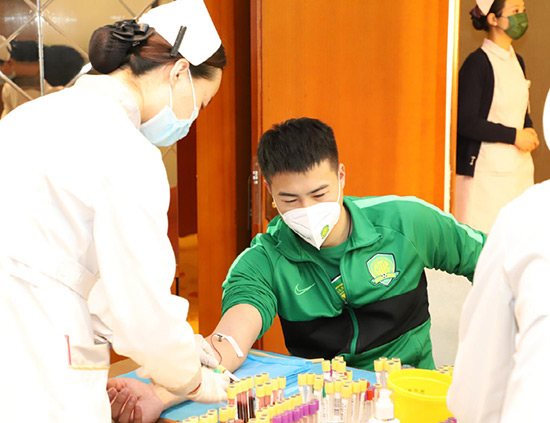 1611623915816457.jpg 5中赫國安隊員慈銘體檢現(xiàn)場2.jpg