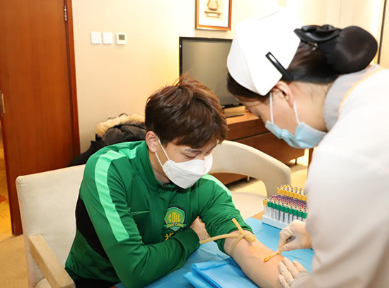 1611623927951293.jpg 6中赫國安隊員慈銘體檢現(xiàn)場3.jpg